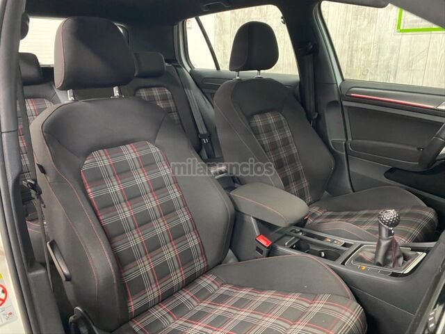 VOLKSWAGEN Golf GTI 2.0 TSI