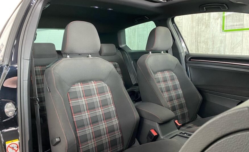 VOLKSWAGEN Golf gti 2.0 tsi 220cv GTI