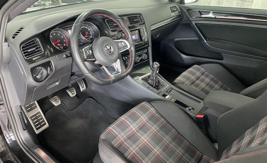 VOLKSWAGEN Golf gti 2.0 tsi 220cv GTI