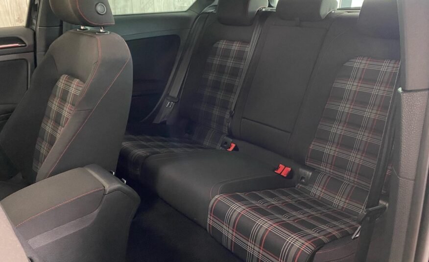 VOLKSWAGEN Golf gti 2.0 tsi 220cv GTI