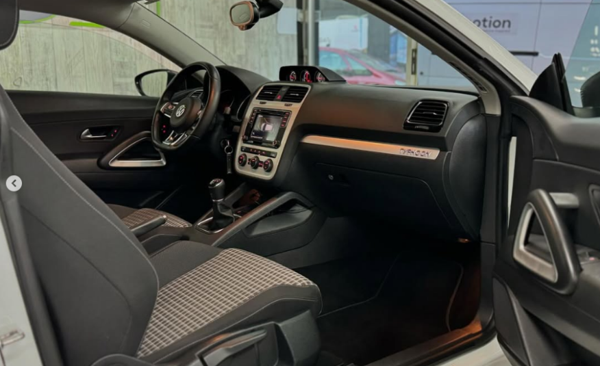 VOLKSWAGEN Scirocco 2.0 tdi rline