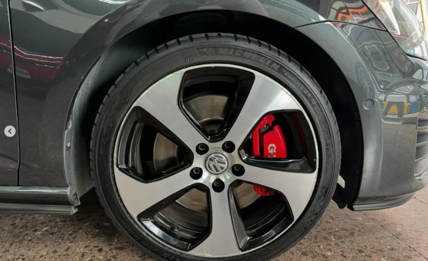 VOLKSWAGEN Golf 2.0TSI GTI PERFORMANCE DSG