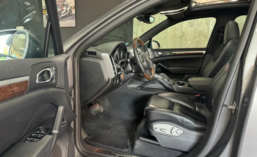 PORSCHE Cayenne 3.0 TD PLATINUM EDITION