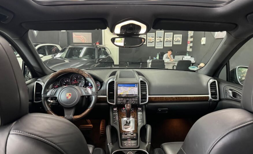 PORSCHE Cayenne 3.0 TD PLATINUM EDITION