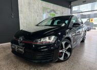 VOLKSWAGEN Golf 2.0TSI PERFORMANCE