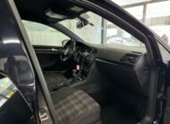 VOLKSWAGEN Golf 2.0TSI PERFORMANCE
