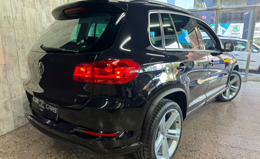 VOLKSWAGEN Tiguan 2.0TDI RLINE NANUAL
