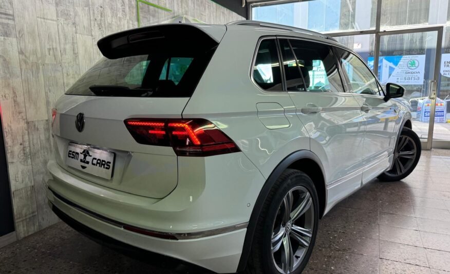 VOLKSWAGEN Tiguan 2.0TDI RLINE MANUAL