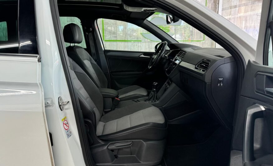 VOLKSWAGEN Tiguan 2.0TDI RLINE MANUAL