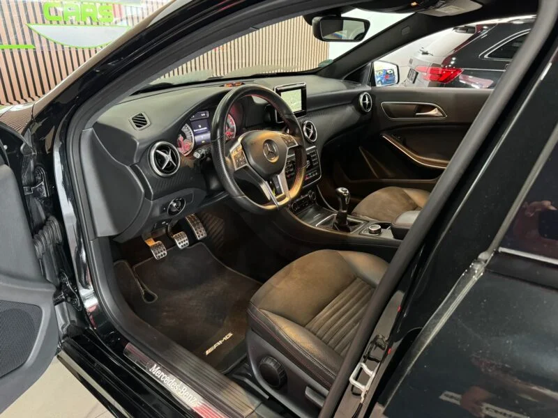 MERCEDES-BENZ CLASE A 200 AMG LINE