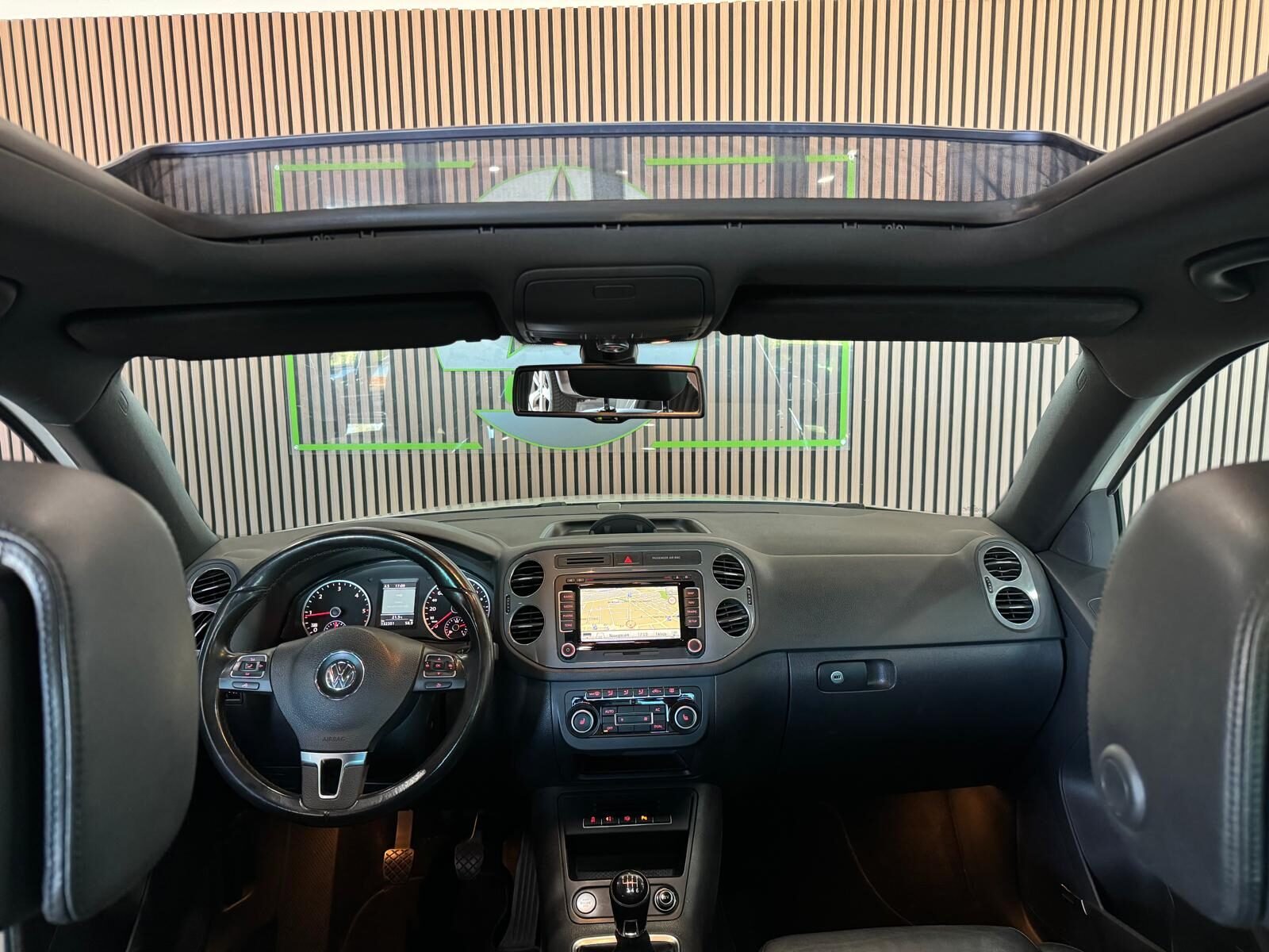 VOLKSWAGEN TIGUAN 2.0TDI RLINE 4MOTION