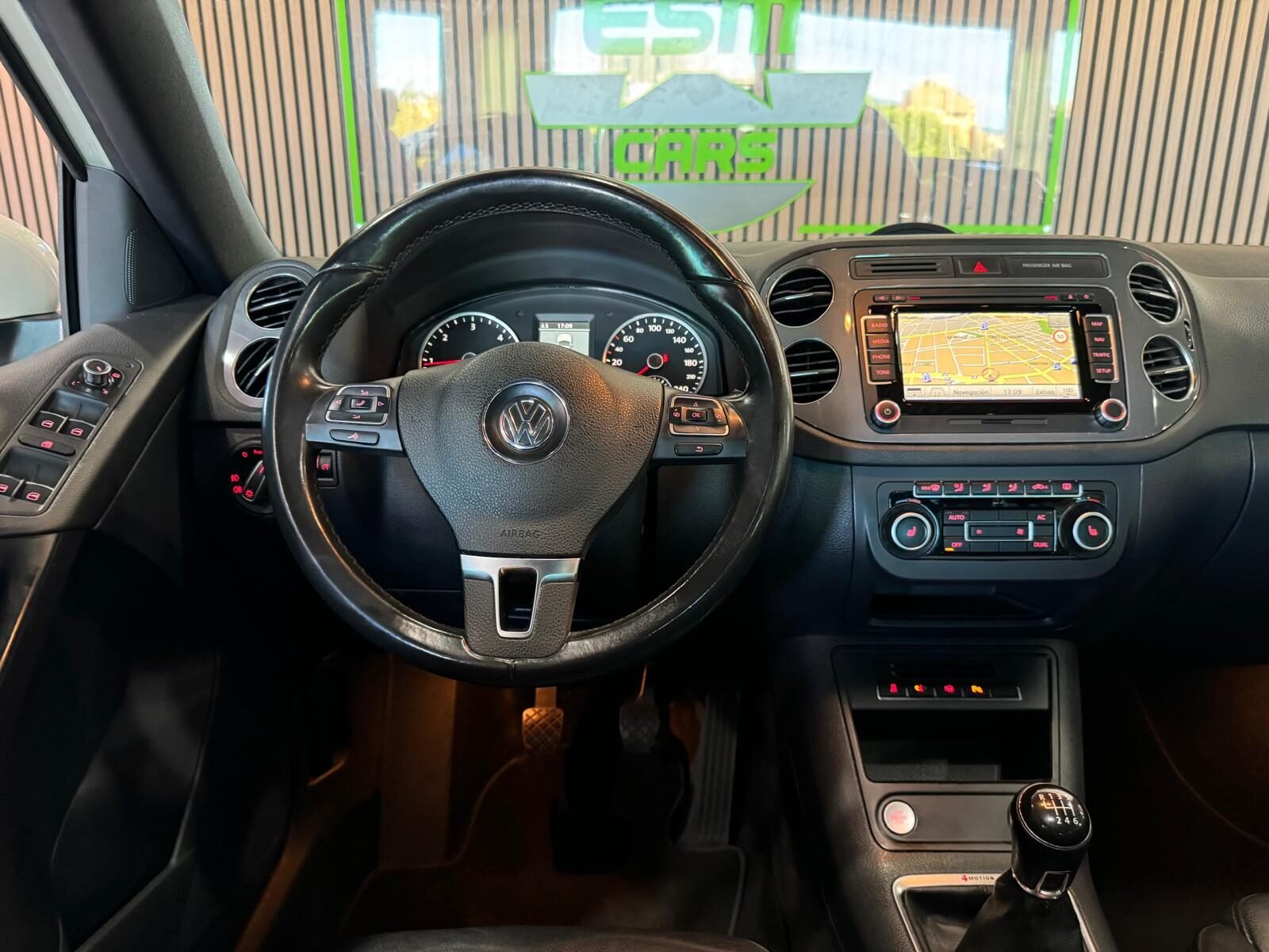 VOLKSWAGEN TIGUAN 2.0TDI RLINE 4MOTION