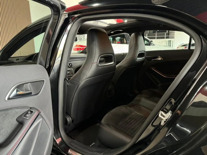 MERCEDES-BENZ CLASE A 250 AMG LINE