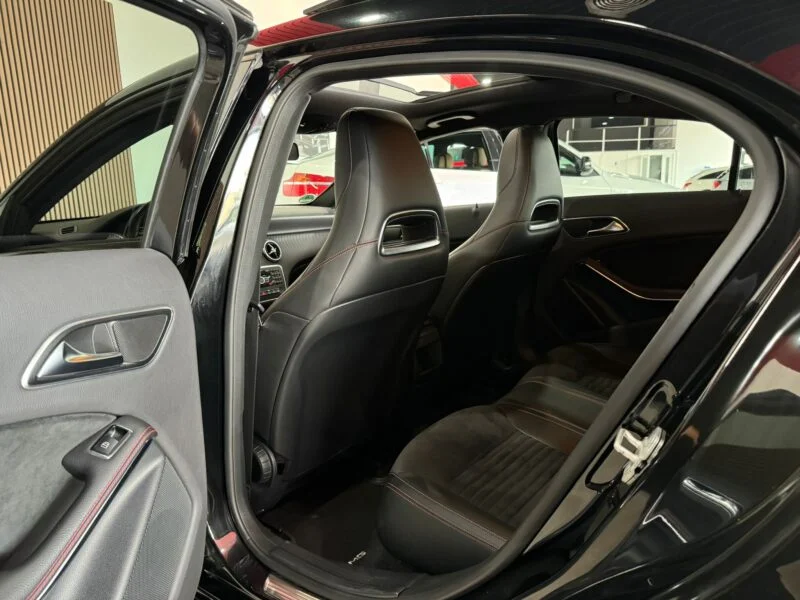 MERCEDES-BENZ CLASE A 200 AMG LINE