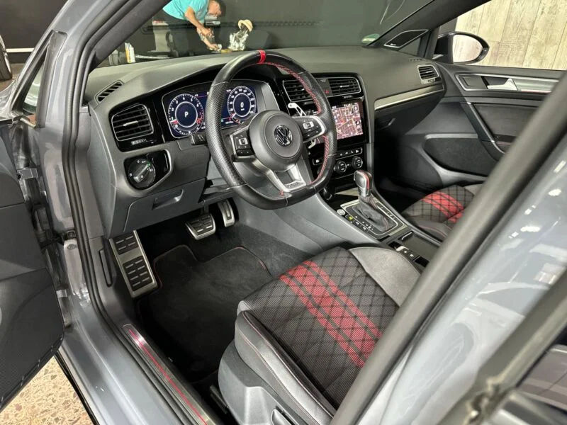 VOLKSWAGEN GOLF GTI TCR 2.0 TSI DSG