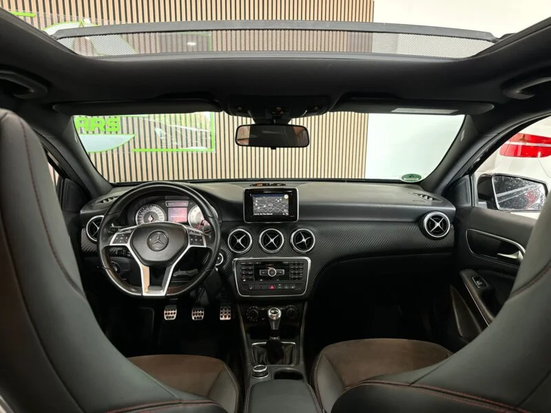 MERCEDES-BENZ CLASE A 200 AMG LINE