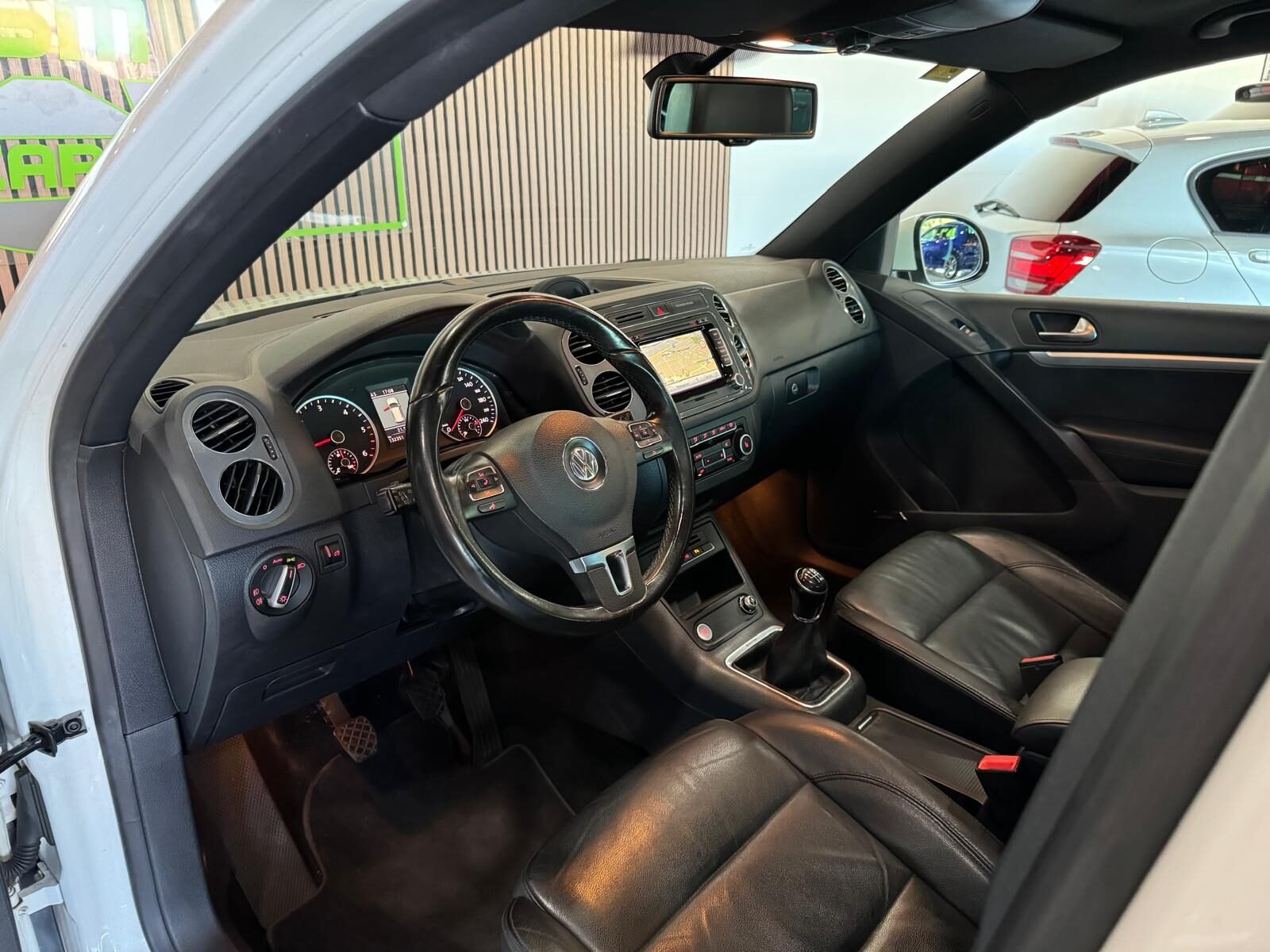 VOLKSWAGEN TIGUAN 2.0TDI RLINE 4MOTION