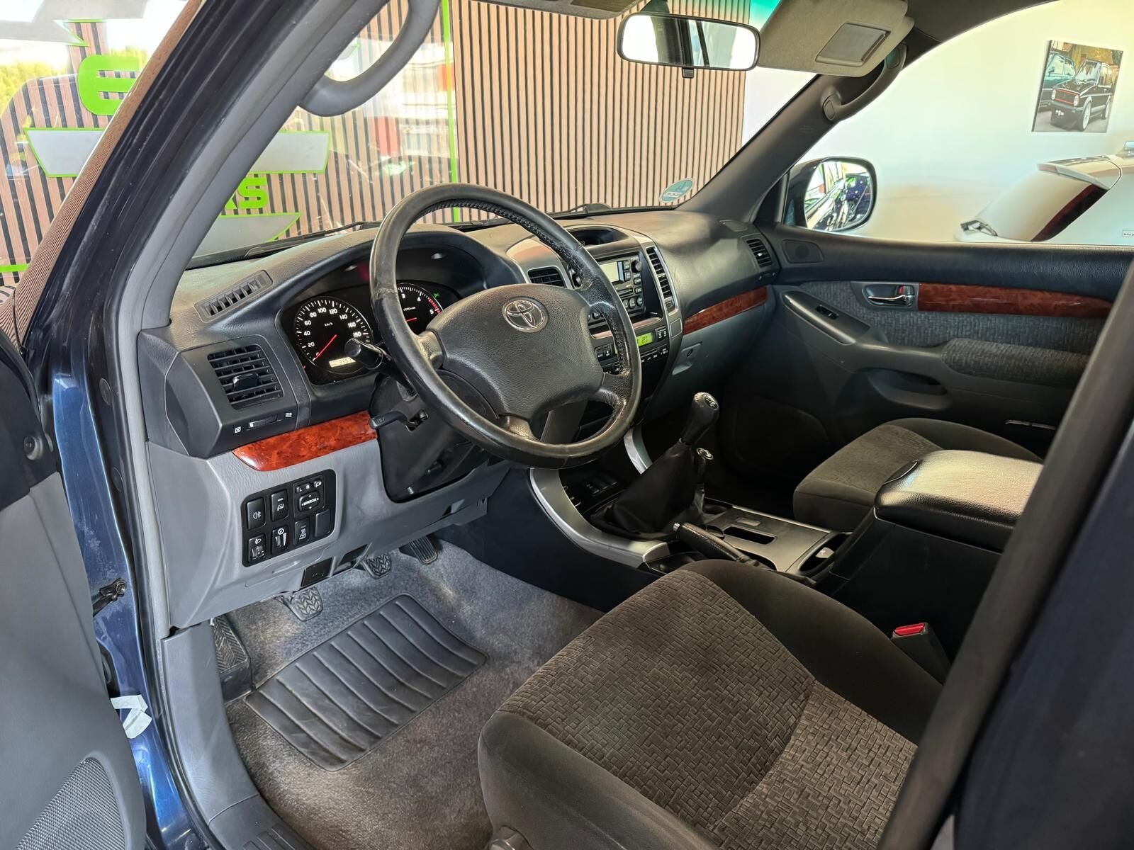 TOYOTA LAND CRUISER 3.0D MANUAL 5P