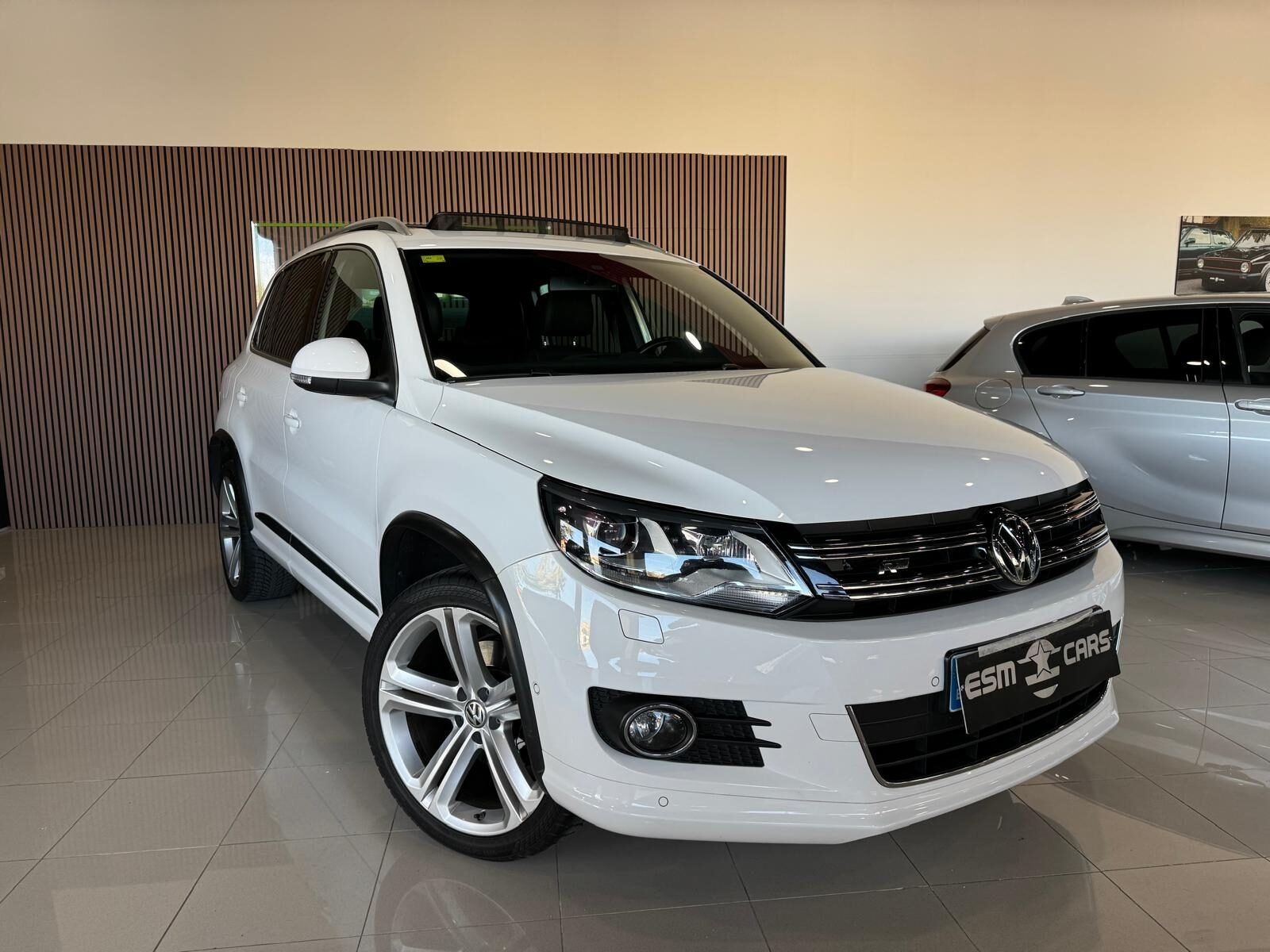 VOLKSWAGEN TIGUAN 2.0TDI RLINE 4MOTION