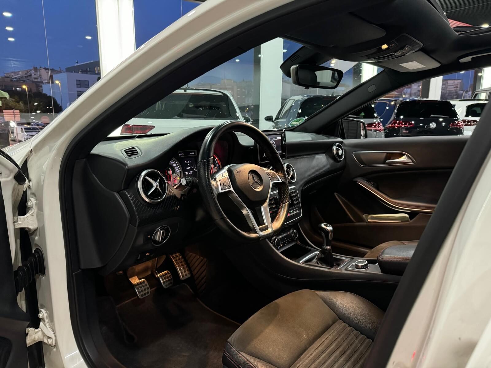 MERCEDES-BENZ CLASE A 200 AMG LINE