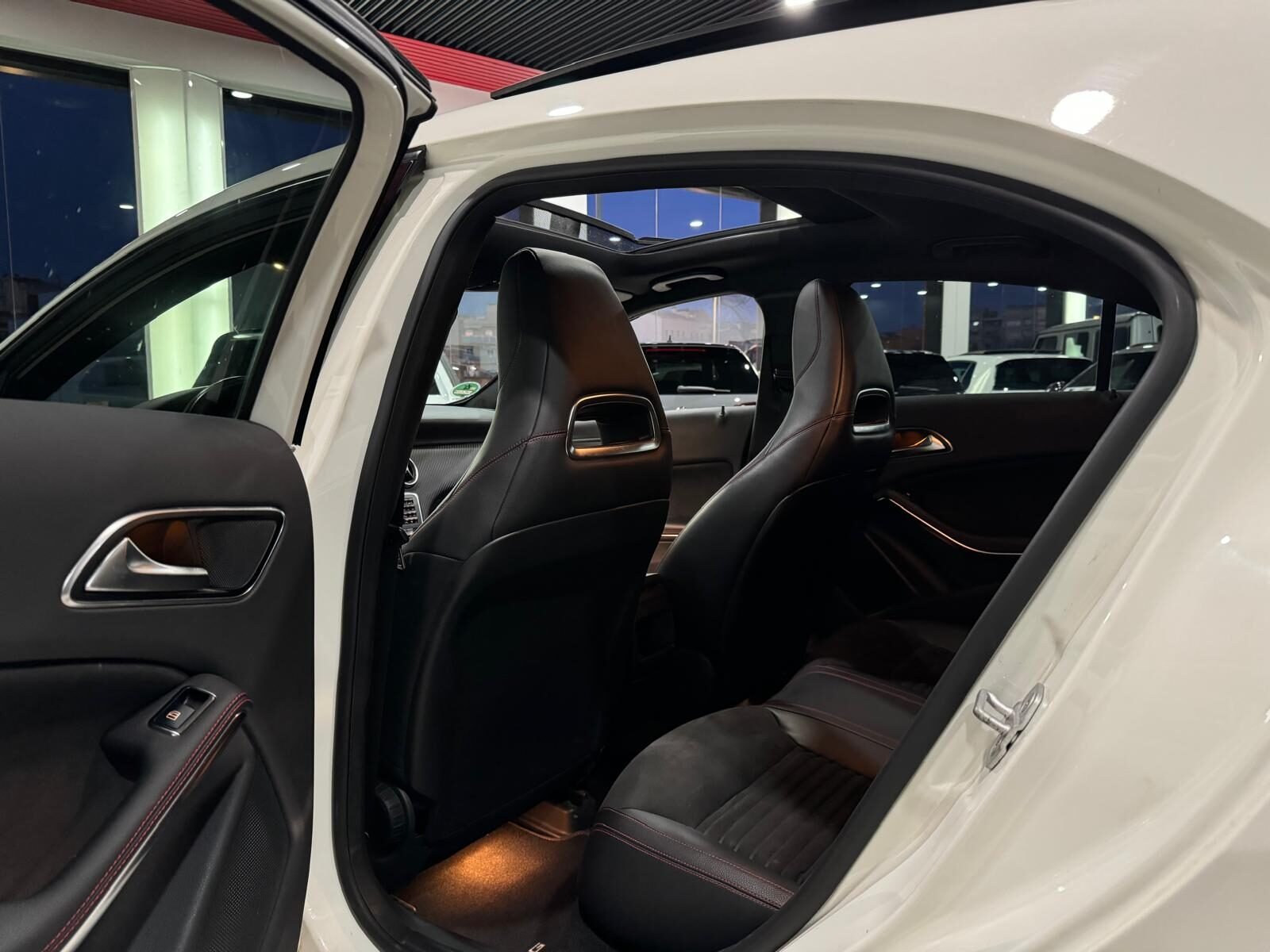 MERCEDES-BENZ CLASE A 200 AMG LINE