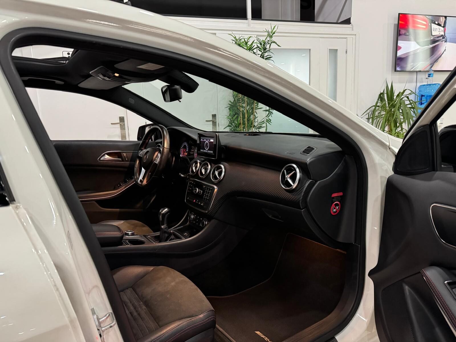 MERCEDES-BENZ CLASE A 200 AMG LINE