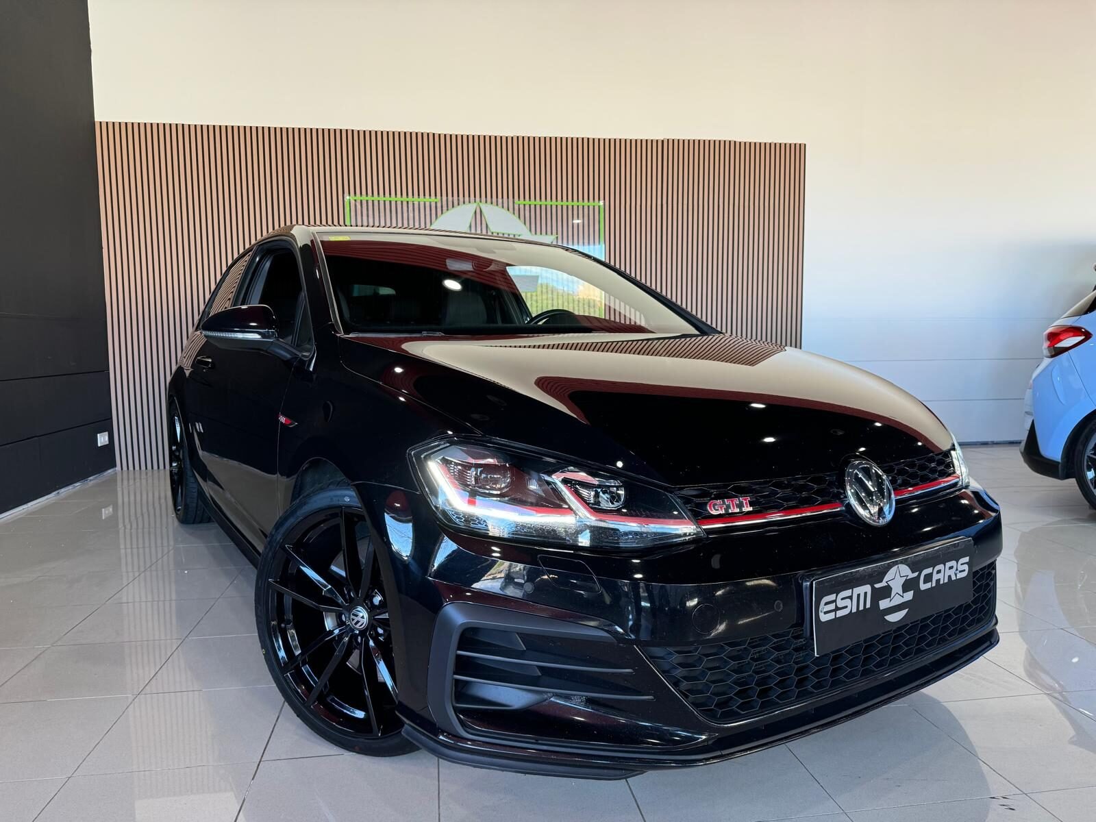 VOLKSWAGEN GOLF GTI PERFORMANCE 2.0 TSI