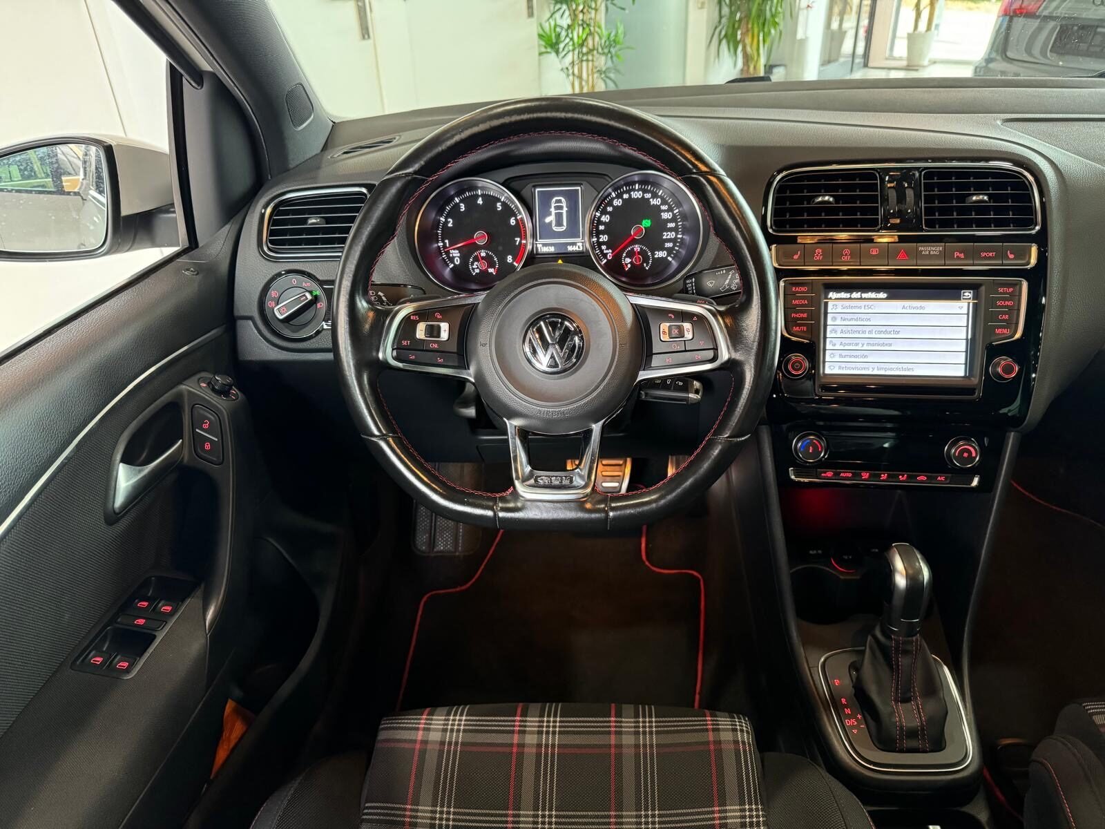 VOLKSWAGEN POLO GTI 1.8 TSI BMT DSG