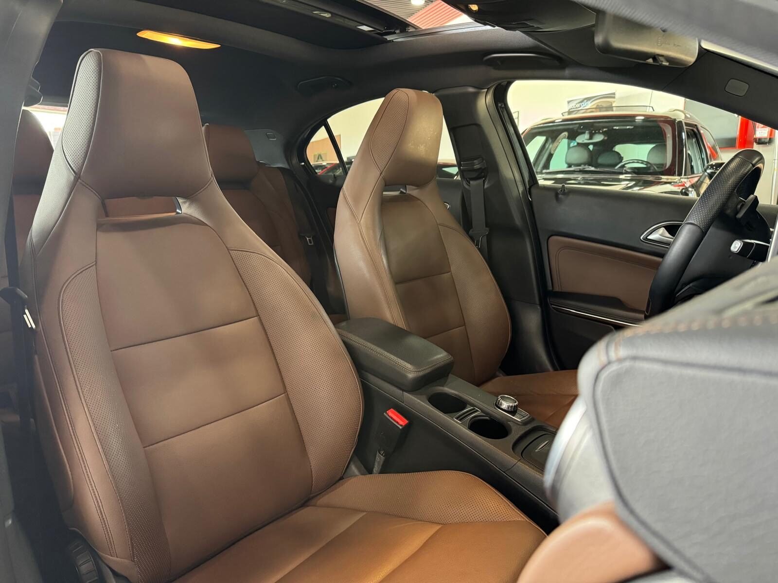 MERCEDES-BENZ CLASE A 200 AMG LINE