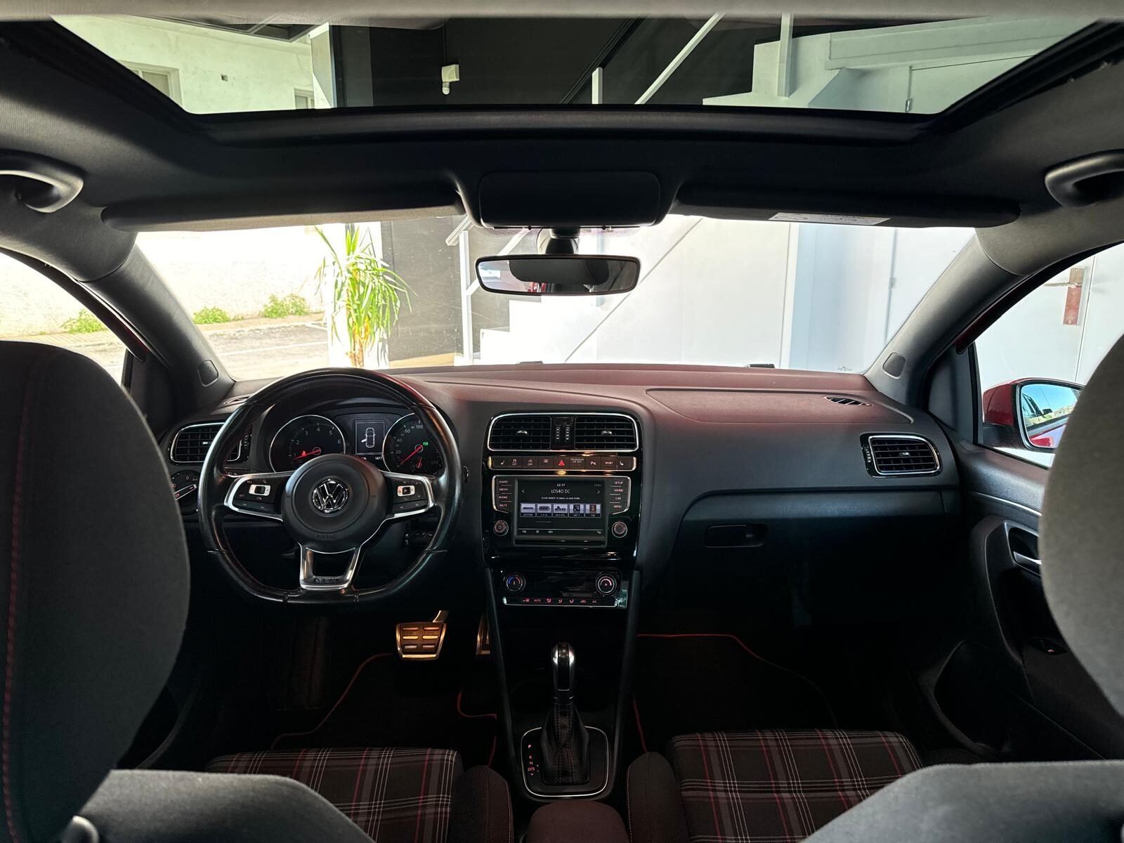 VOLKSWAGEN POLO GTI 1.8 TSI 3P.