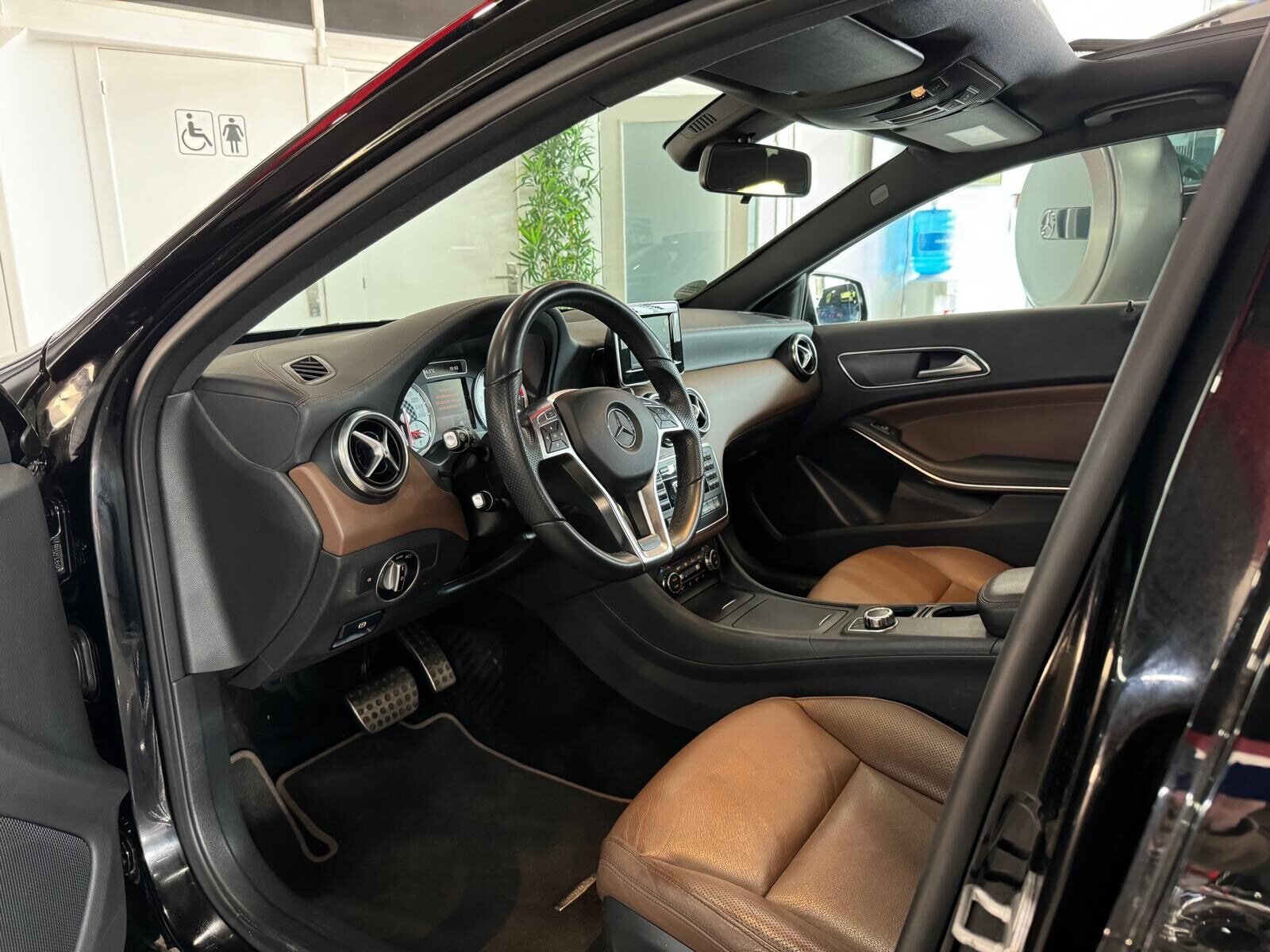 MERCEDES-BENZ CLASE A 200 AMG LINE