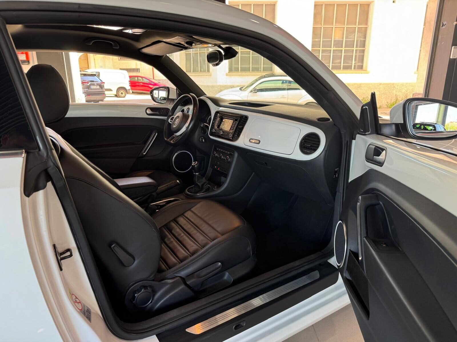 VOLKSWAGEN BEETLE 1.4 TSI SPORT
