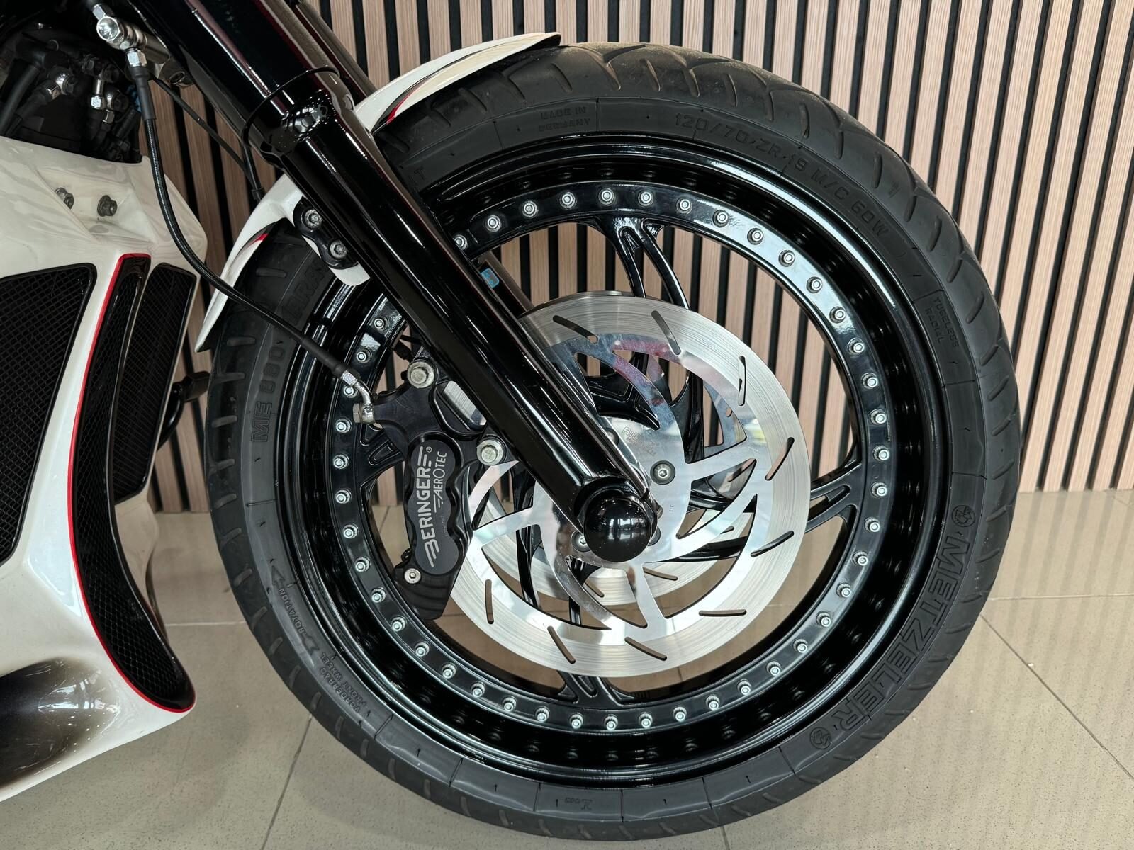 HARLEY-DAVIDSON VRSCDX NIGHT ROD