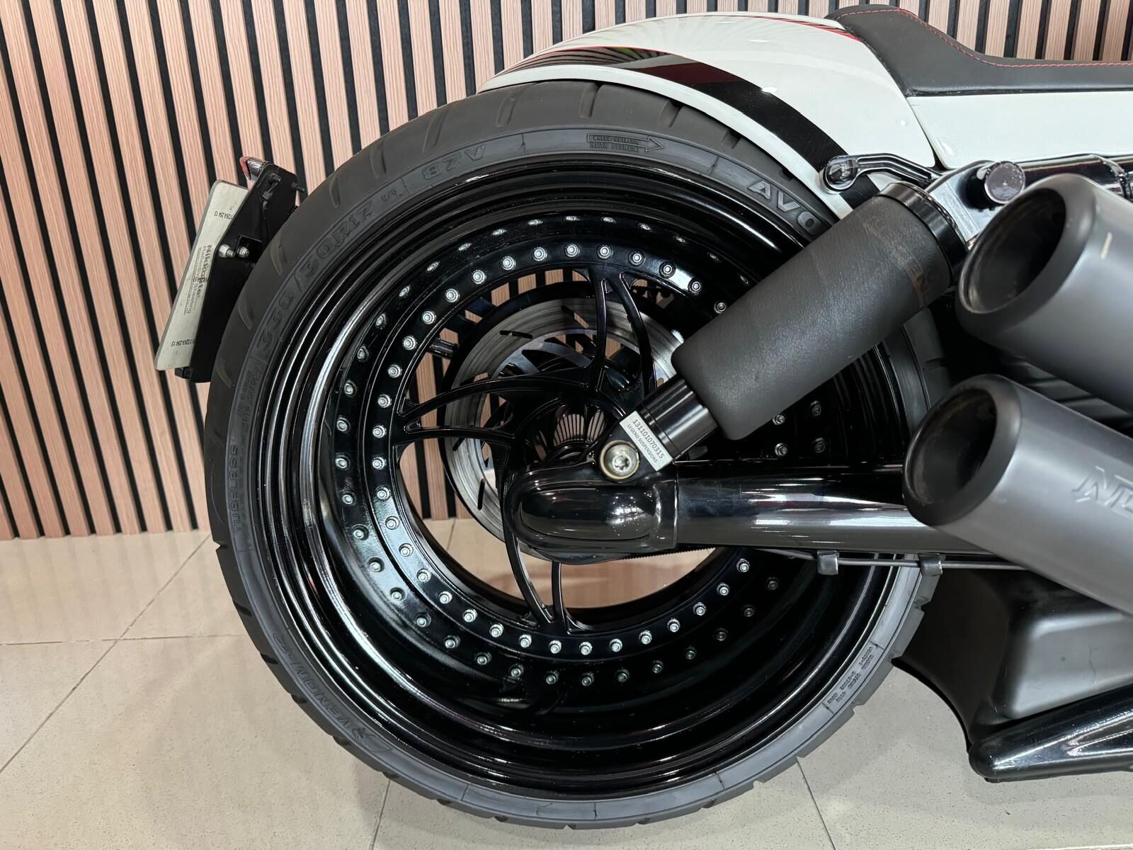HARLEY-DAVIDSON VRSCDX NIGHT ROD