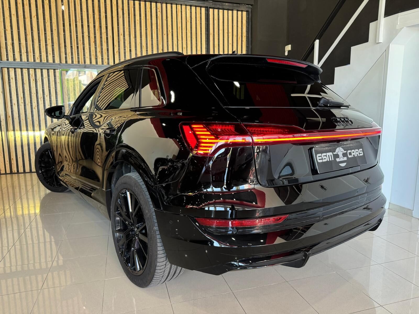 AUDI Q8 e-tron S-LINE 55 QUATTRO
