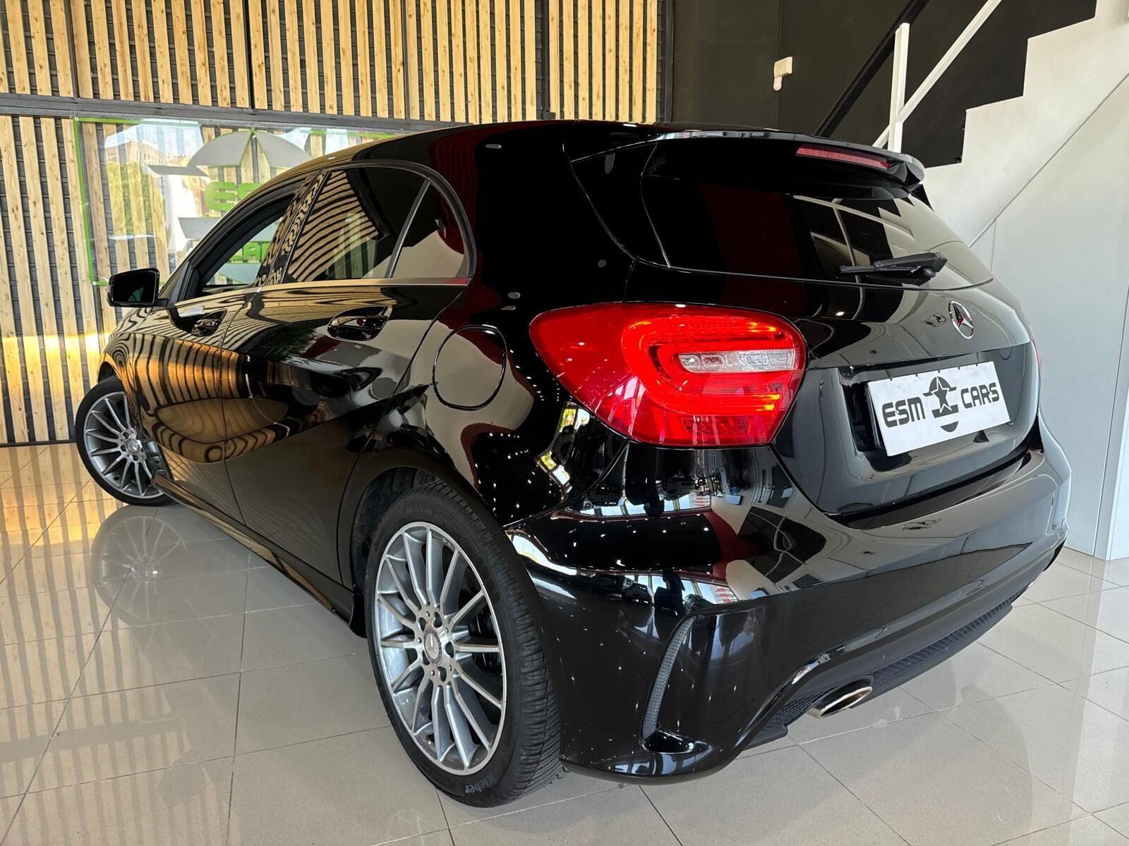 MERCEDES-BENZ CLASE A A200 AMG