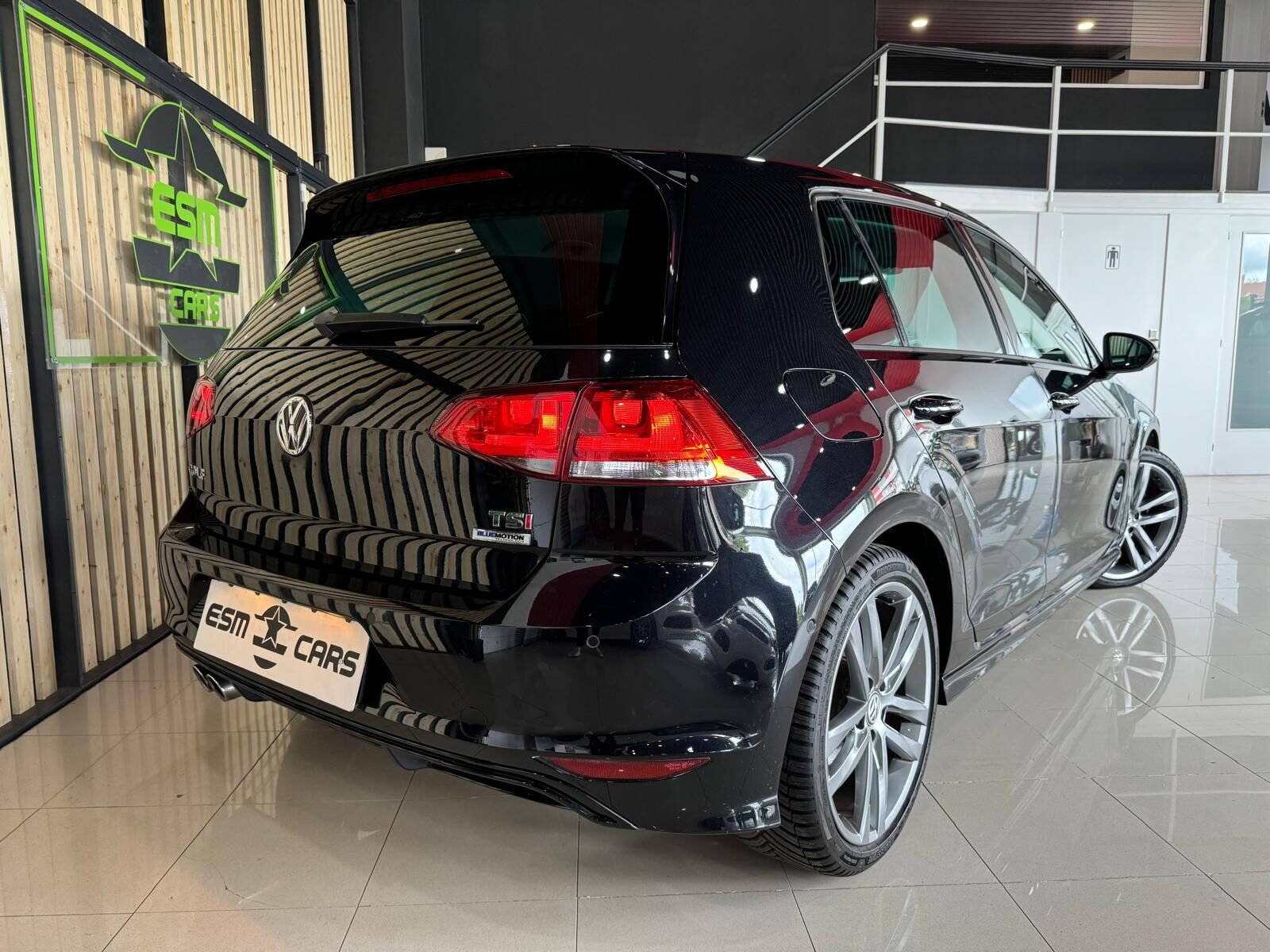 VOLKSWAGEN GOLF 1.4 TSI RLINE