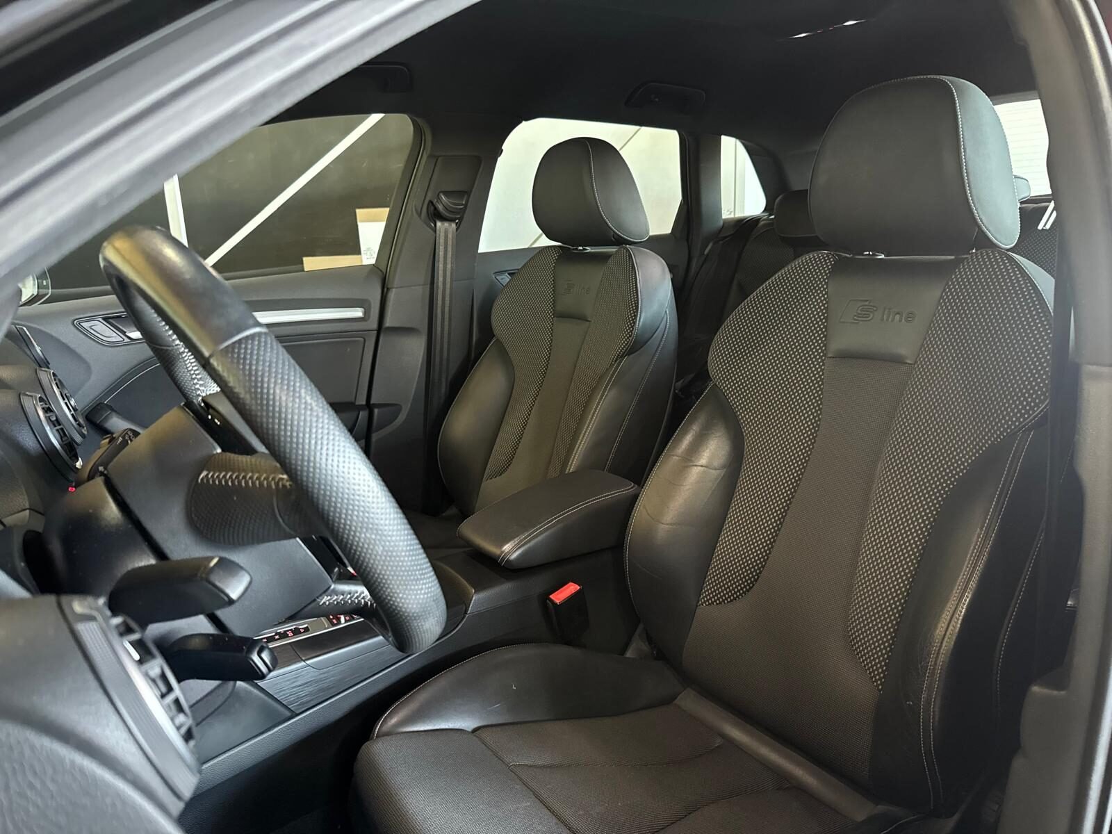 AUDI A3 S-TRONIC SLINE SPORTBACK