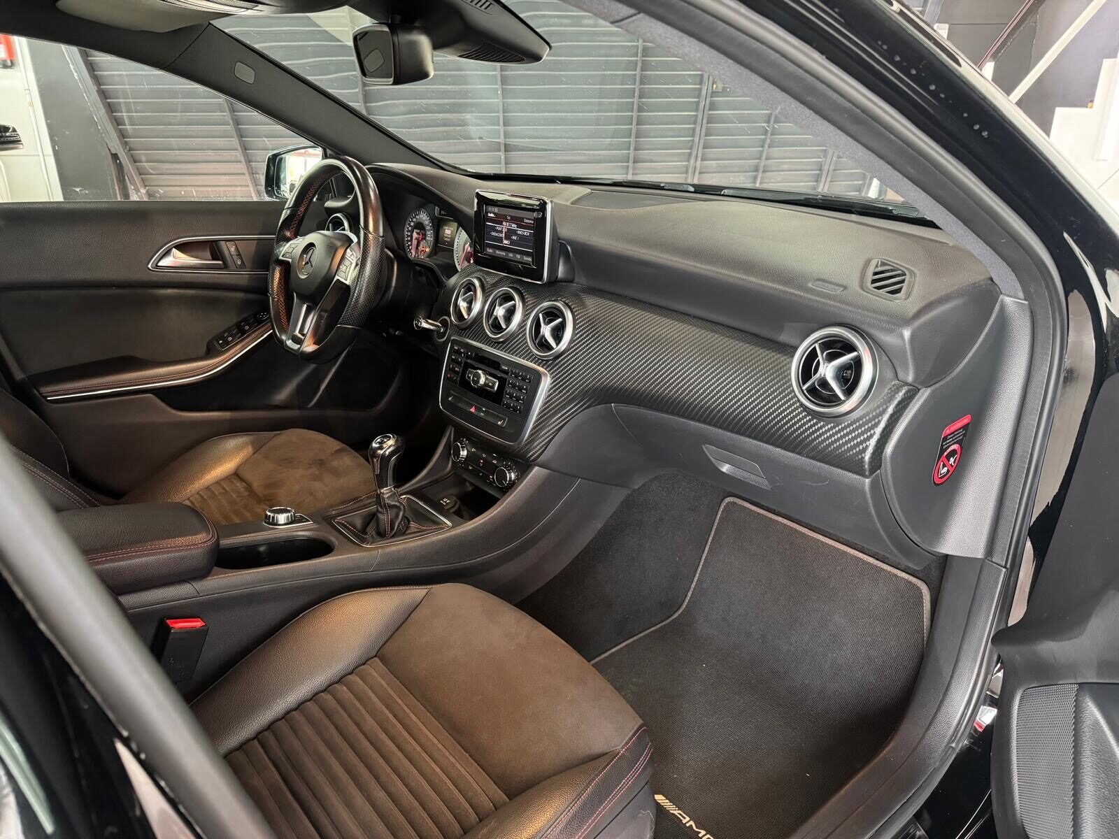 MERCEDES-BENZ CLASE A A200 AMG