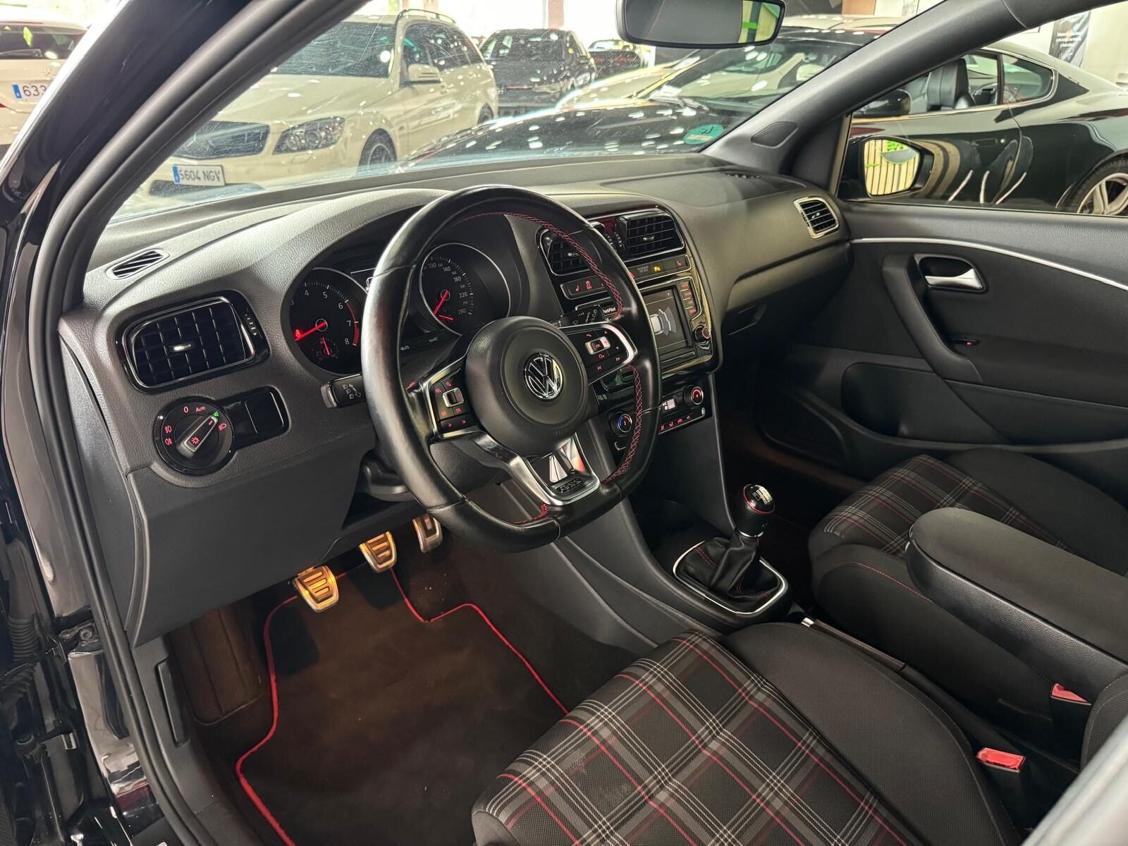 VOLKSWAGEN POLO GTI 1.8 TSI