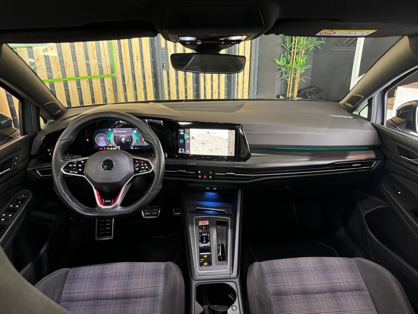 VOLKSWAGEN GOLF GTI 2.0 TSI DSG
