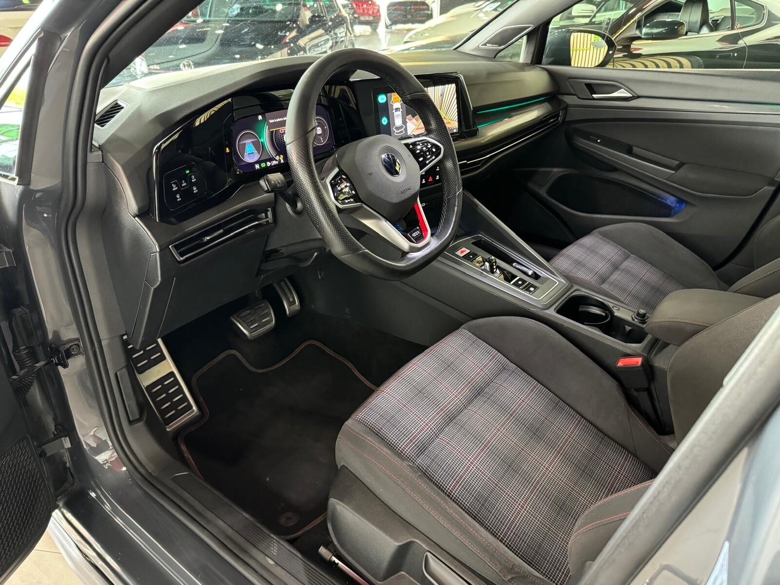 VOLKSWAGEN GOLF GTI 2.0 TSI DSG