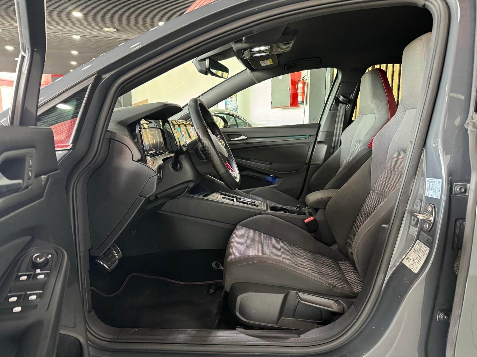 VOLKSWAGEN GOLF GTI 2.0 TSI DSG