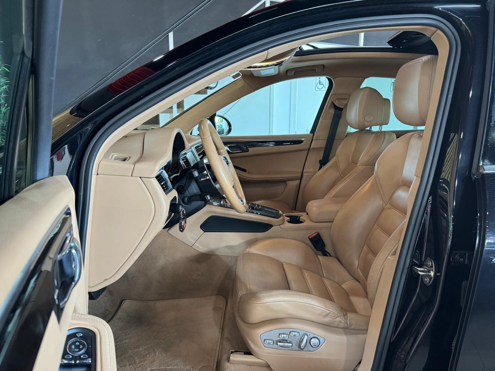 PORSCHE Macan S 