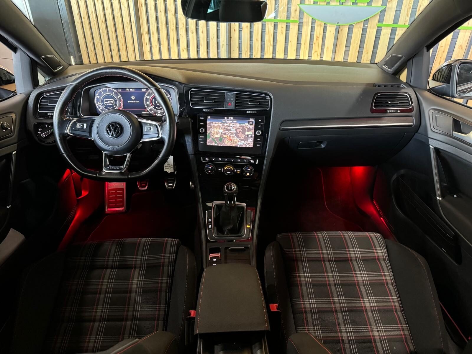 VOLKSWAGEN GOLF GTI 2.0 TSI