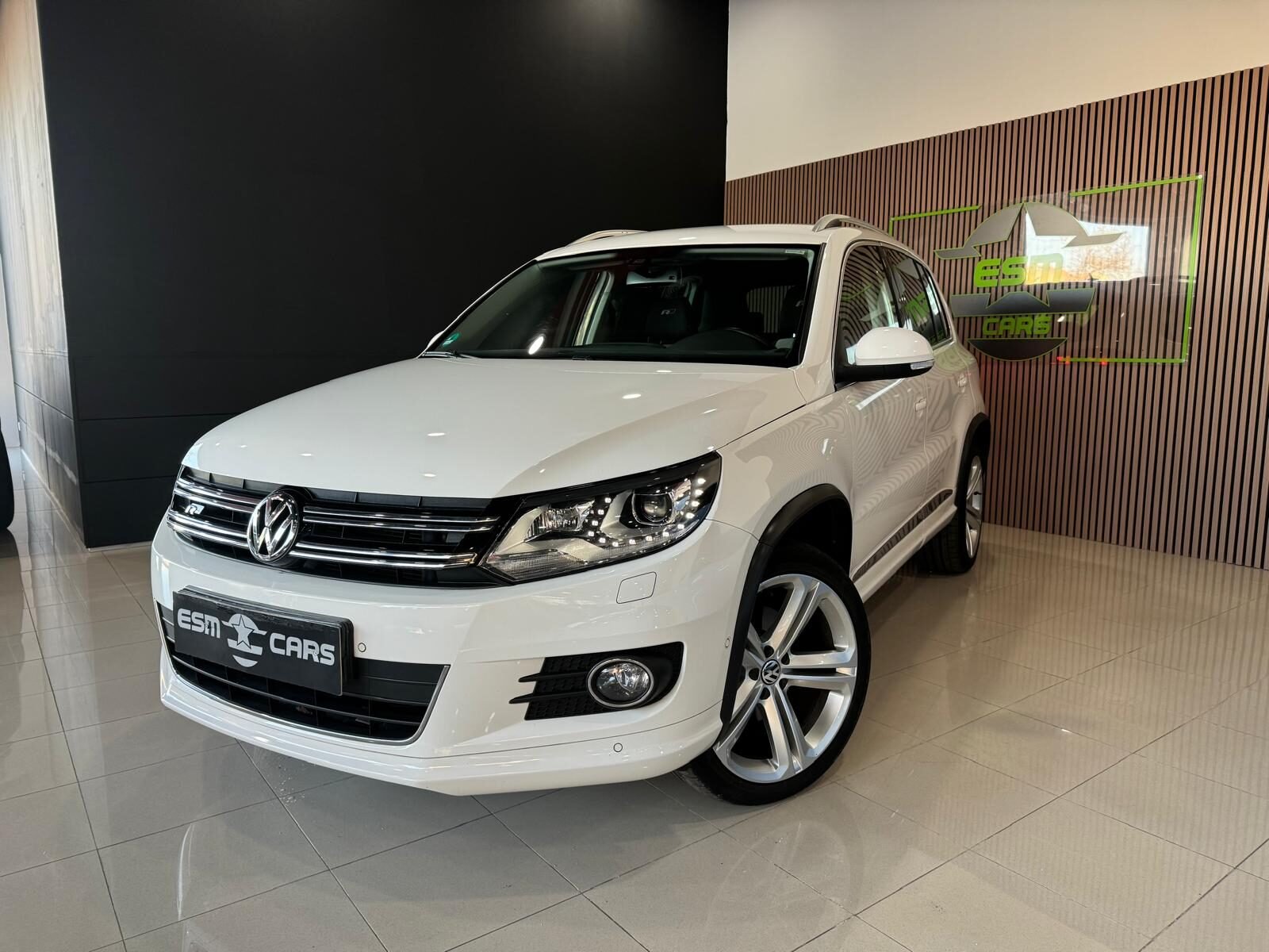 VOLKSWAGEN TIGUAN RLINE