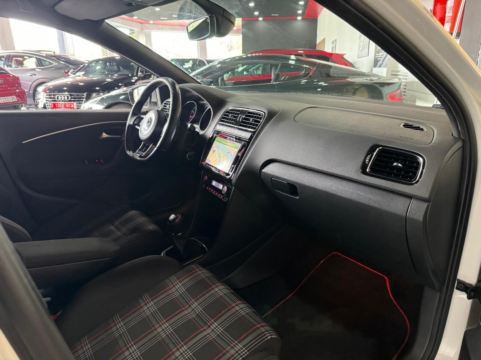 VOLKSWAGEN POLO GTI 1.8 TSI