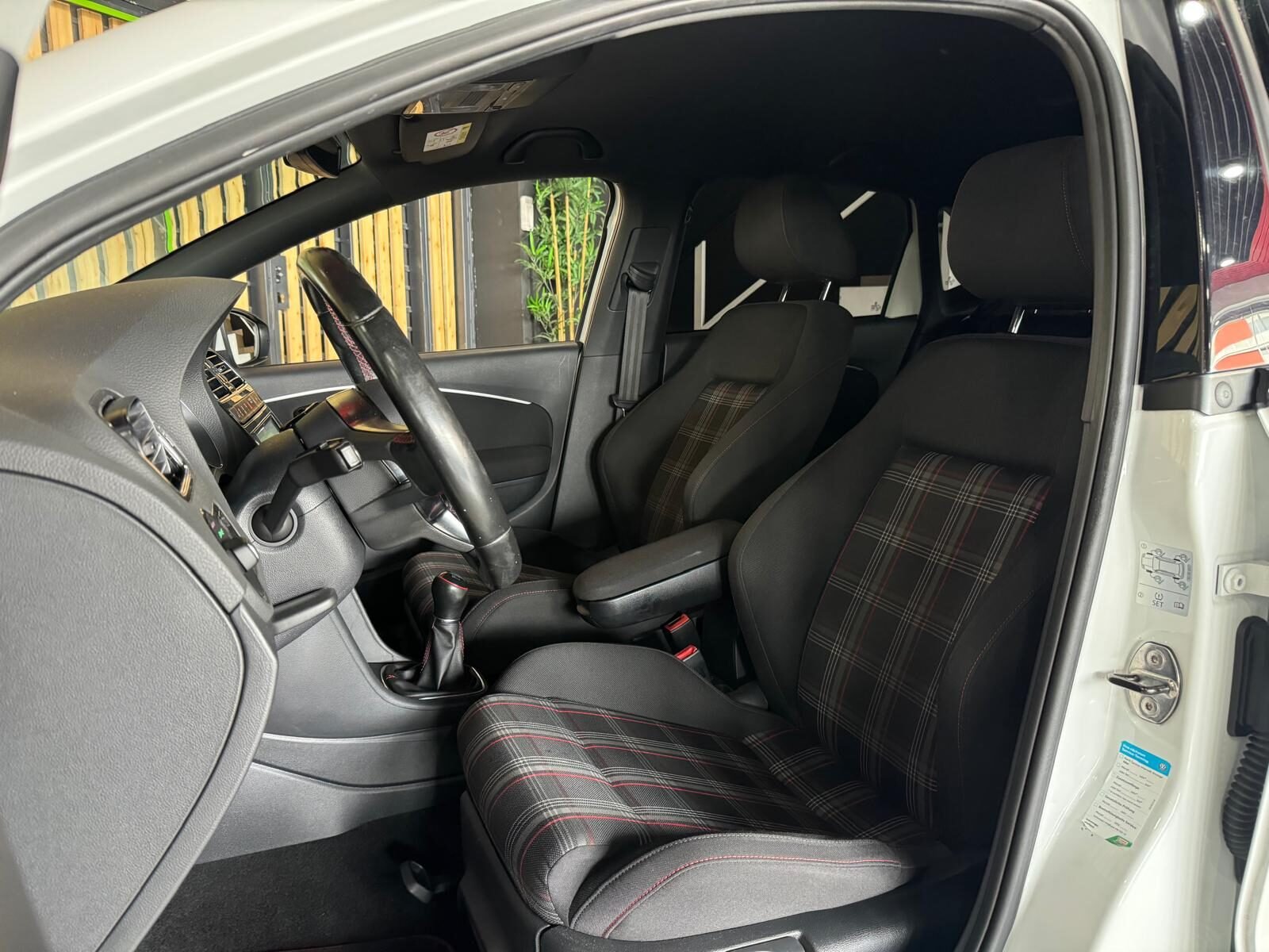 VOLKSWAGEN POLO GTI 1.8 TSI
